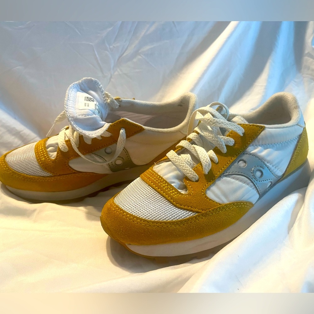 Saucony retro sneakers